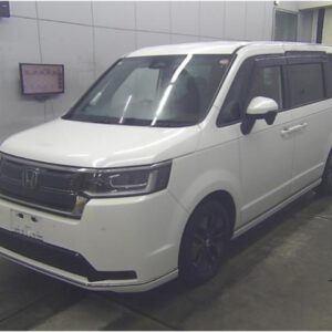2023 Honda Stepwagon pearl gasoline used car Japan export