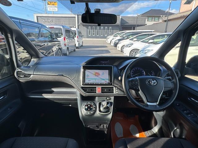 Ref:AUX-23979901 TOYOTA VOXY 2015 2 Ref:AUX-23979901 TOYOTA VOXY 2015 - Image 2