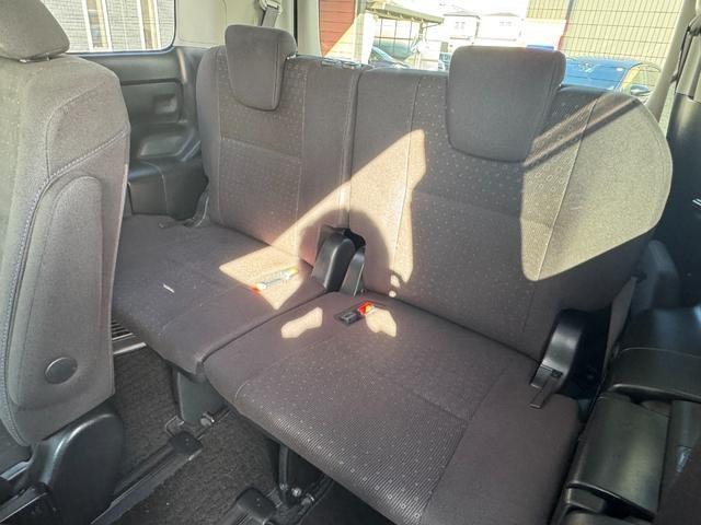 Ref:AUX-23979901 TOYOTA VOXY 2015 11 Ref:AUX-23979901 TOYOTA VOXY 2015 - Image 11
