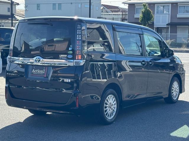 Ref:AUX-23979901 TOYOTA VOXY 2015 6 Ref:AUX-23979901 TOYOTA VOXY 2015 - Image 6