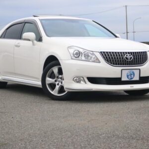 2009 Toyota Crown Majesta pearl gasoline used car Japan export