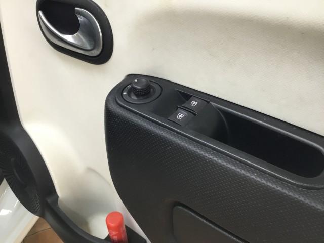 Ref:AUX-23986751 RENAULT TWINGO 2017 19 Ref:AUX-23986751 RENAULT TWINGO 2017 - Image 19