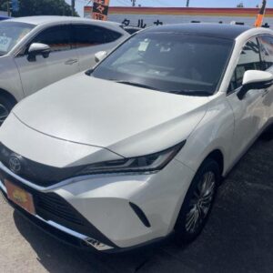 2022 Toyota Harrier Hybrid pearl gasoline used car Japan export
