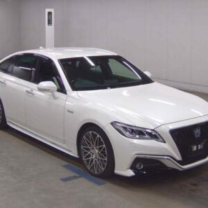 2020 Toyota Crown Hybrid pearl gasoline used car Japan export