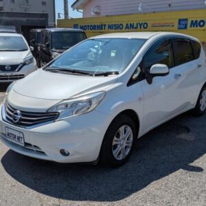 2013 Nissan Note pearl gasoline used car Japan export