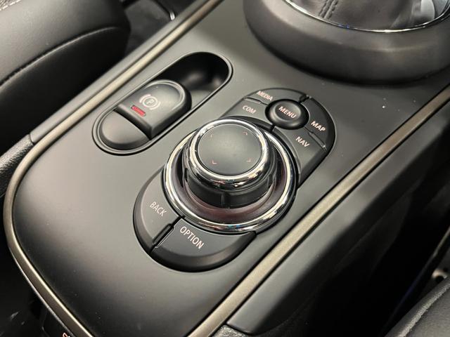 Ref:AUX-24007156 MINI MINI 2023 15 Ref:AUX-24007156 MINI MINI 2023 - Image 15