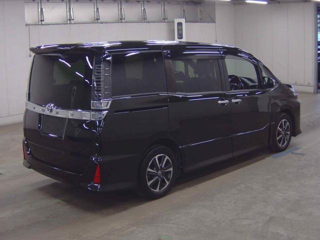 Ref:AUX-24009032 TOYOTA VOXY 2021 6 Ref:AUX-24009032 TOYOTA VOXY 2021 - Image 6