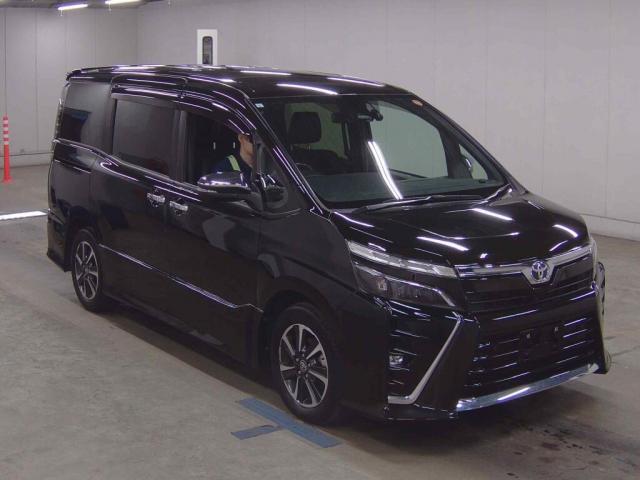 Ref:AUX-24009032 TOYOTA VOXY 2021 1 2021 Toyota Voxy black gasoline used car Japan export