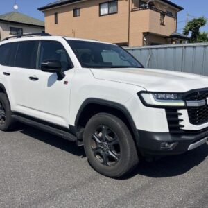 2023 Toyota Land Cruiser pearl gasoline used car Japan export