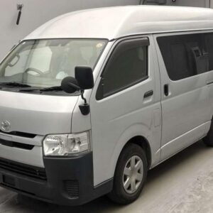 2018 Toyota Hiace Van silver diesel used car Japan export