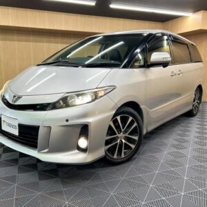 2013 Toyota Estima silver gasoline used car Japan export