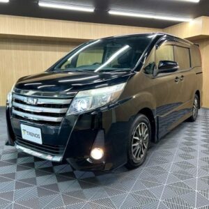 2015 Toyota Noah black gasoline used car Japan export