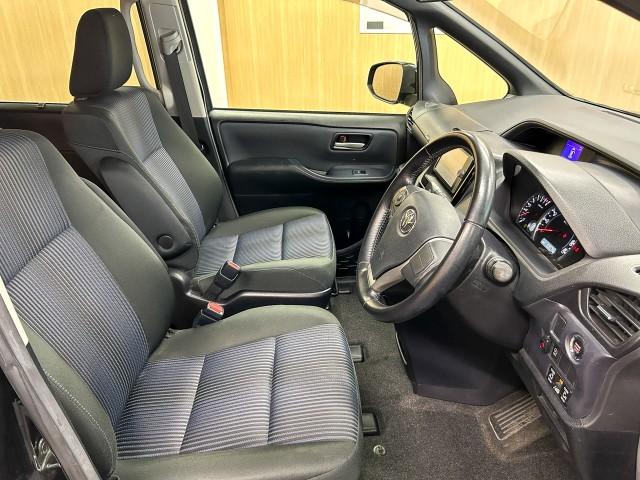 Ref:AUX-24013754 TOYOTA NOAH 2015 8 Ref:AUX-24013754 TOYOTA NOAH 2015 - Image 8