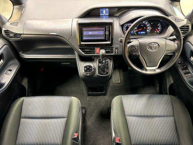 Ref:AUX-24013754 TOYOTA NOAH 2015 10 Ref:AUX-24013754 TOYOTA NOAH 2015 - Image 10