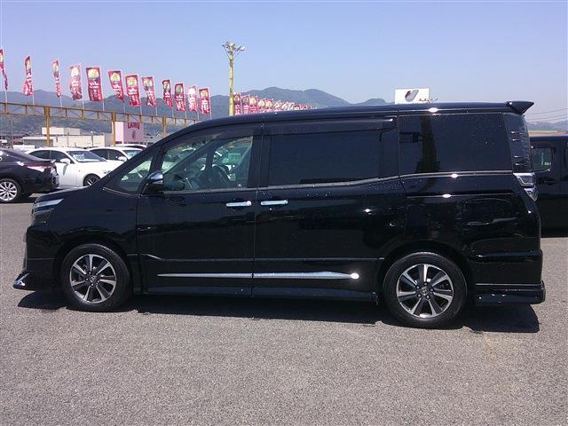 Ref:AUX-24013821 TOYOTA VOXY 2019 9 Ref:AUX-24013821 TOYOTA VOXY 2019 - Image 9