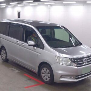 2014 Honda Stepwagon silver gasoline used car Japan export