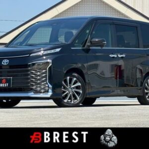 2023 Toyota Voxy black hybrid used car Japan export