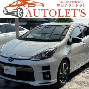 2019 Toyota Aqua pearl hybrid used car Japan export