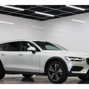 2022 Volvo V60 pearl hybrid used car Japan export