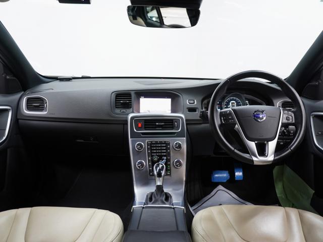 Ref:AUX-24023115 VOLVO V60 2017 3 Ref:AUX-24023115 VOLVO V60 2017 - Image 3