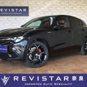 2023 Alfa Romeo Stelvio black diesel used car Japan export