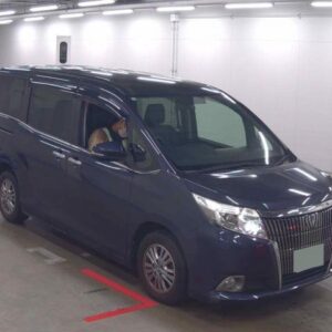 2015 Toyota Esquire purple gasoline used car Japan export