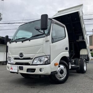 2024 Hino Dutro white diesel used car Japan export