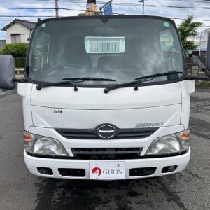2011 Hino Dutro white diesel used car Japan export