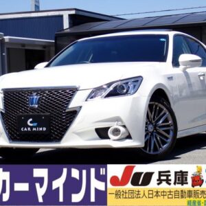 2013 Toyota Crown Hybrid pearl hybrid used car Japan export
