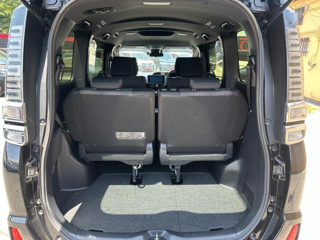 Ref:AUX-24050709 TOYOTA VOXY 2018 15 Ref:AUX-24050709 TOYOTA VOXY 2018 - Image 15