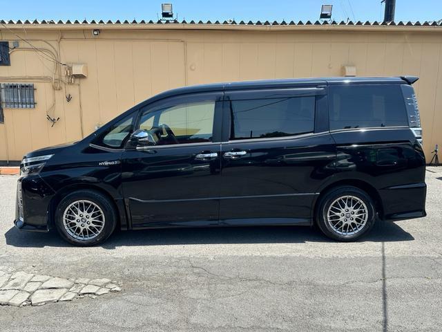 Ref:AUX-24050709 TOYOTA VOXY 2018 19 Ref:AUX-24050709 TOYOTA VOXY 2018 - Image 19