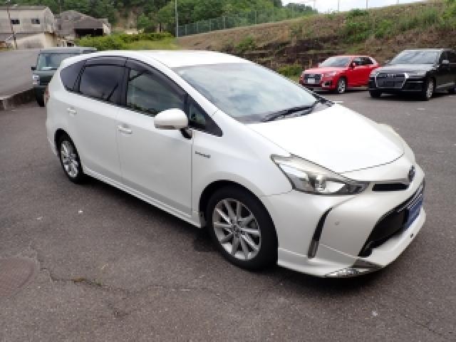 Ref:AUX-24051902 TOYOTA PRIUS ALPHA 2015 1 2015 Toyota Prius Alpha white hybrid used car Japan export