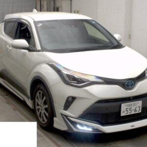 2021 Toyota C-Hr pearl gasoline used car Japan export