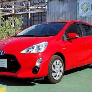 2015 Toyota Aqua red hybrid used car Japan export