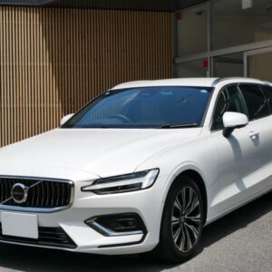 2024 Volvo V60 pearl hybrid used car Japan export