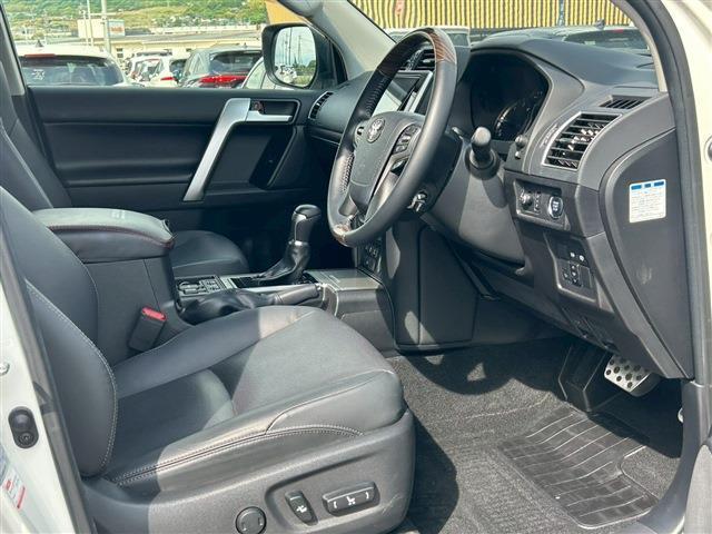 Ref:AUX-24056353 TOYOTA LAND CRUISER PRADO 2022 12 Ref:AUX-24056353 TOYOTA LAND CRUISER PRADO 2022 - Image 12
