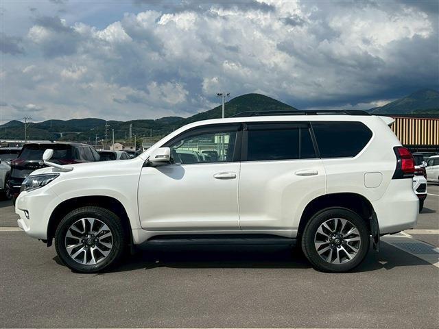 Ref:AUX-24056353 TOYOTA LAND CRUISER PRADO 2022 9 Ref:AUX-24056353 TOYOTA LAND CRUISER PRADO 2022 - Image 9