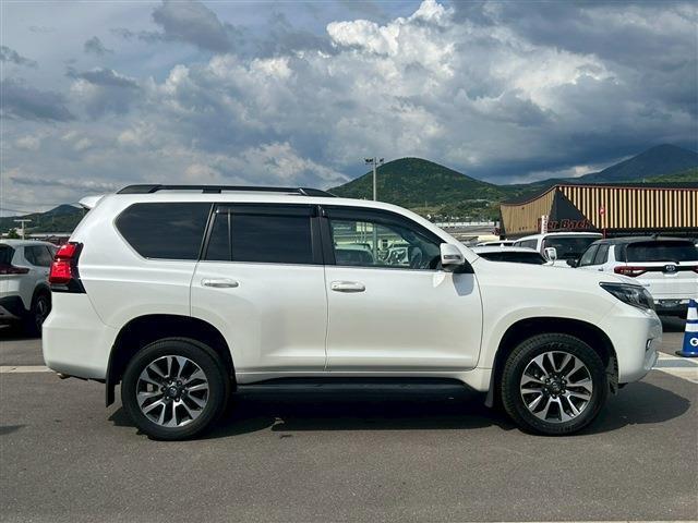 Ref:AUX-24056353 TOYOTA LAND CRUISER PRADO 2022 10 Ref:AUX-24056353 TOYOTA LAND CRUISER PRADO 2022 - Image 10