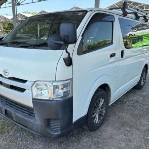 2018 Toyota Hiace Van white diesel used car Japan export