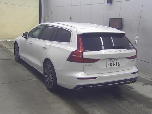 Ref:AUX-24064595 VOLVO V60 2020 4 Ref:AUX-24064595 VOLVO V60 2020 - Image 4