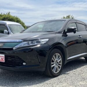 2018 Toyota Harrier black gasoline used car Japan export