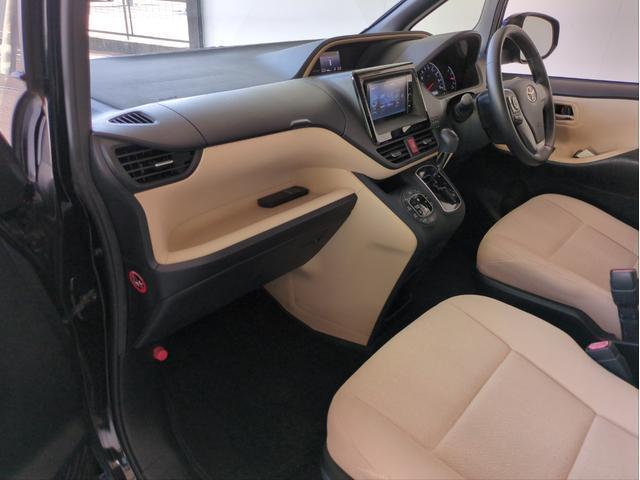 Ref:AUX-24069712 TOYOTA NOAH 2014 15 Ref:AUX-24069712 TOYOTA NOAH 2014 - Image 15