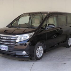 2014 Toyota Noah black gasoline used car Japan export