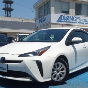 2021 Toyota Prius white hybrid used car Japan export