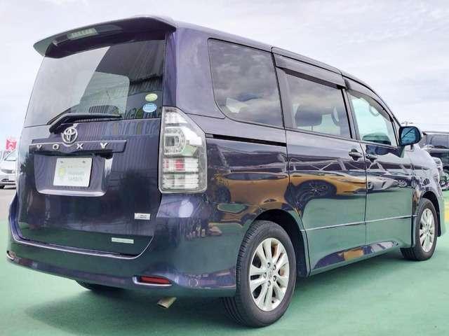 Ref:AUX-24073007 TOYOTA VOXY 2011 2 Ref:AUX-24073007 TOYOTA VOXY 2011 - Image 2