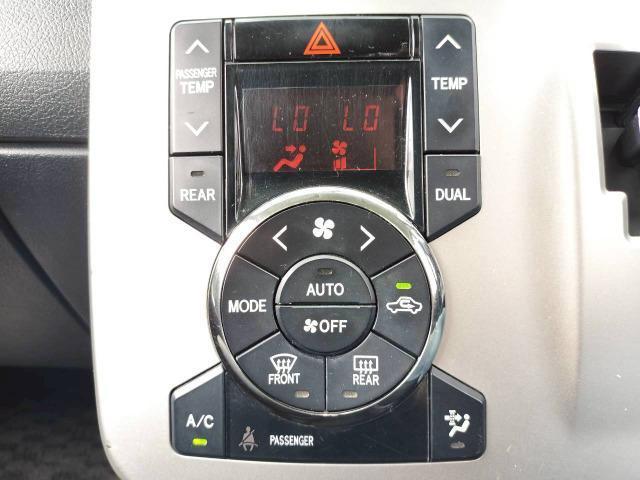 Ref:AUX-24073007 TOYOTA VOXY 2011 12 Ref:AUX-24073007 TOYOTA VOXY 2011 - Image 12