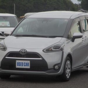 2017 Toyota Sienta silver gasoline used car Japan export