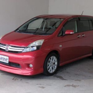 2013 Toyota Isis red gasoline used car Japan export