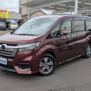 2017 Honda Stepwagon Spada red hybrid used car Japan export