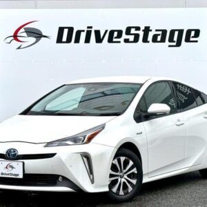 2019 Toyota Prius pearl hybrid used car Japan export